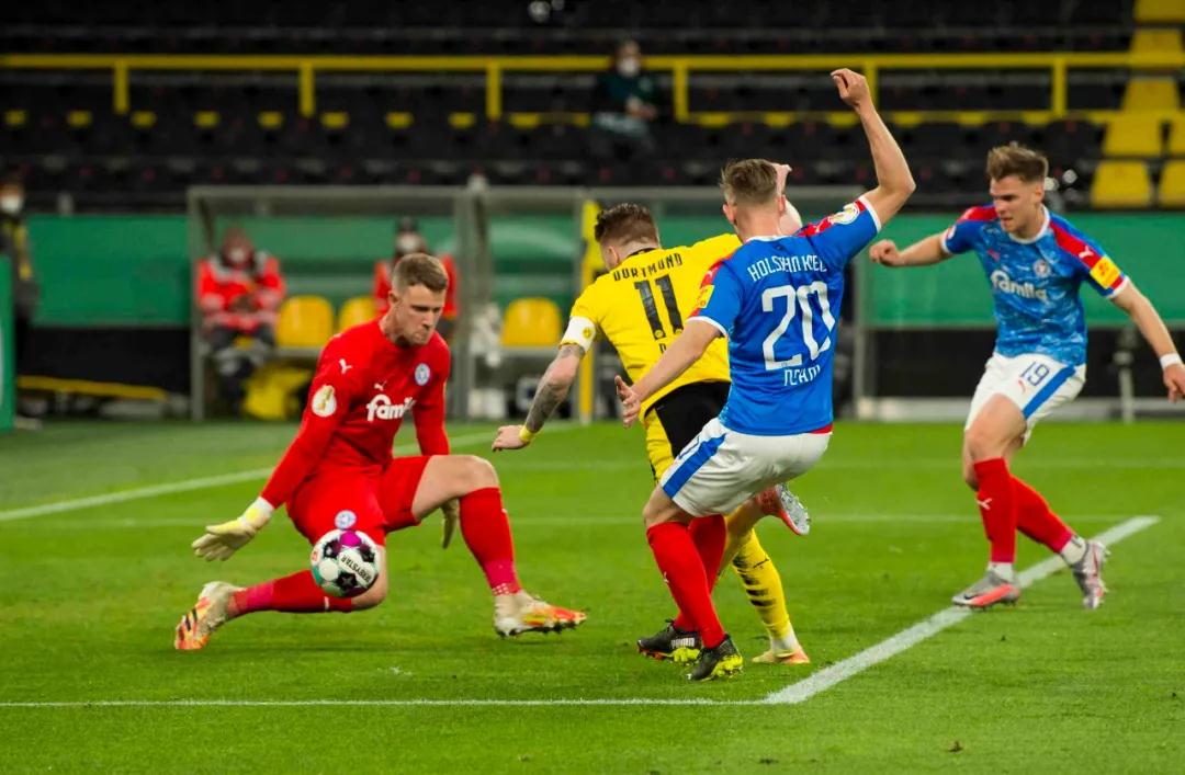 ملخص مباراة ليفربول وتوتنهام 6-3عرض هجومي مذهل