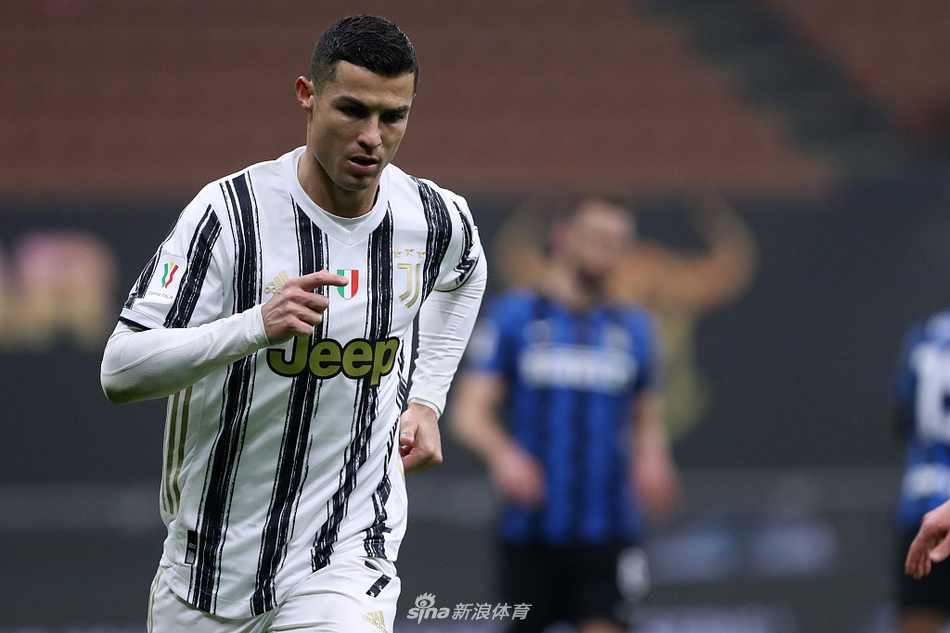 الشاب الأوروغوياني ألفارو رودريغيز يخطف الأضواء في أول ظهور له مع ريال مدريد